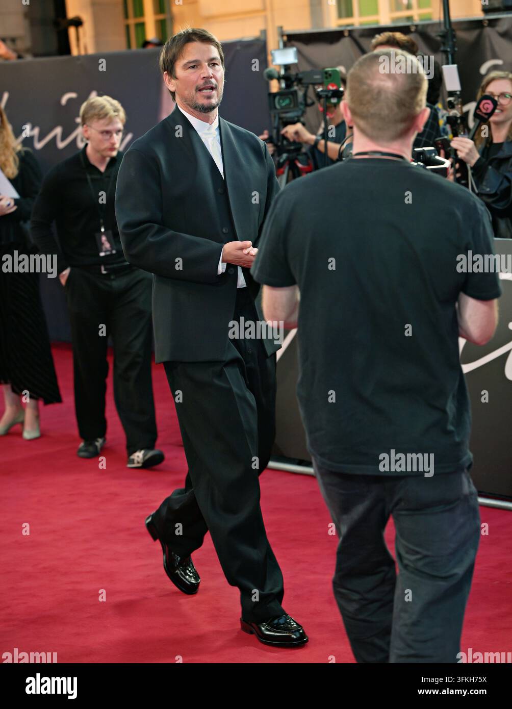 London, UK. 24. Sep, 2026. LONDON, ENGLAND - 24. SEPTEMBER: Josh Hartnett nimmt an der UK-Gala-Vorführung von „Verity“ im Curzon Mayfair am 24. September 2026 in London, England, teil. (Foto von 李世惠/See Li/Picture Capital) Credit: See Li/Picture Capital/Alamy Live News Stockfoto