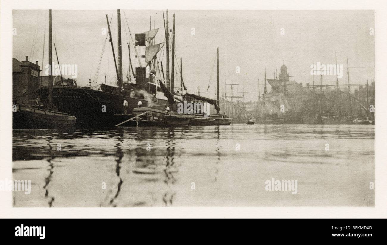 Im Hafen, 1887. Aus "Wild Life on a Tidal Water: die Abenteuer eines Hausboots und seiner Crew“ von Peter Henry Emerson, [London, 1890]. Emersons Buch konzentrierte sich auf Great Yarmouth, das Tor von den Norfolk Broads zum Meer. Stockfoto