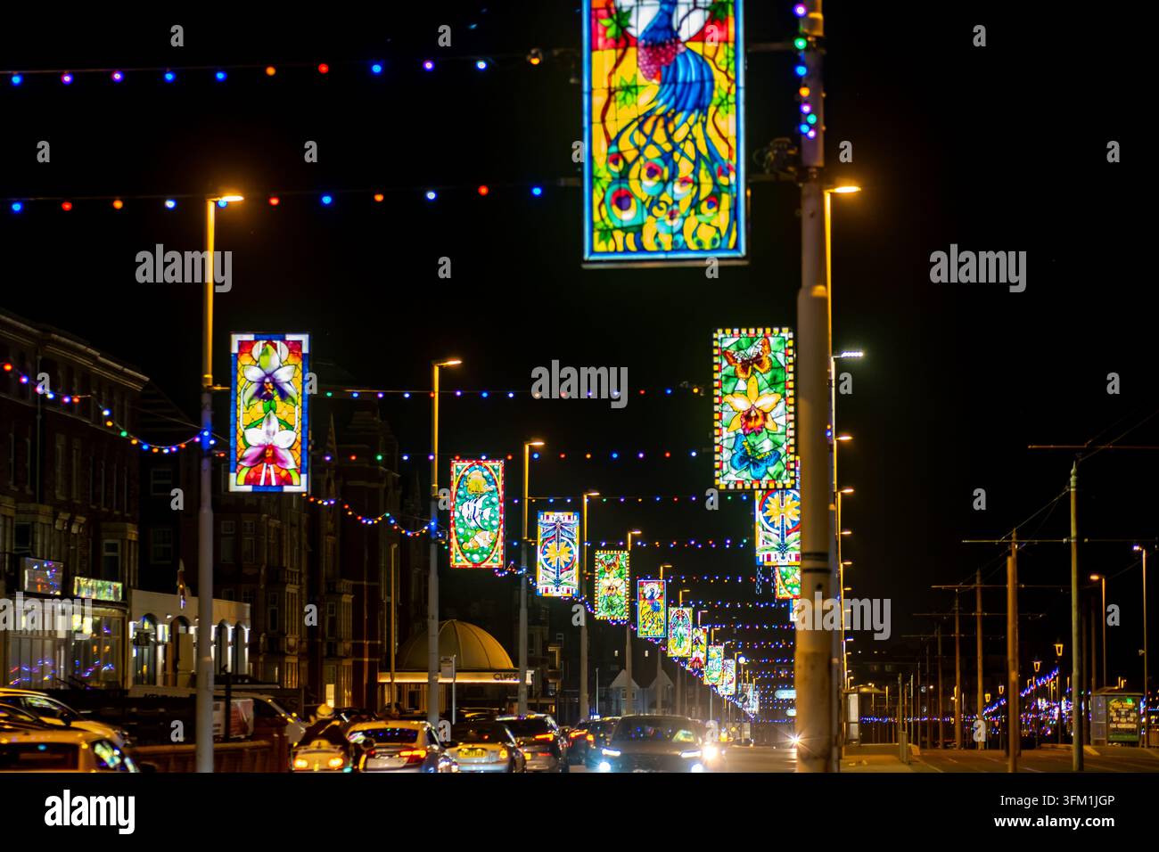 Erleben Sie die spektakulären Blackpool-Leuchtfestlichkeiten 2026 mit beeindruckenden Lichtern, farbenfrohen Darbietungen und atemberaubenden Attraktionen entlang der berühmten Küste von Blackpool Stockfoto