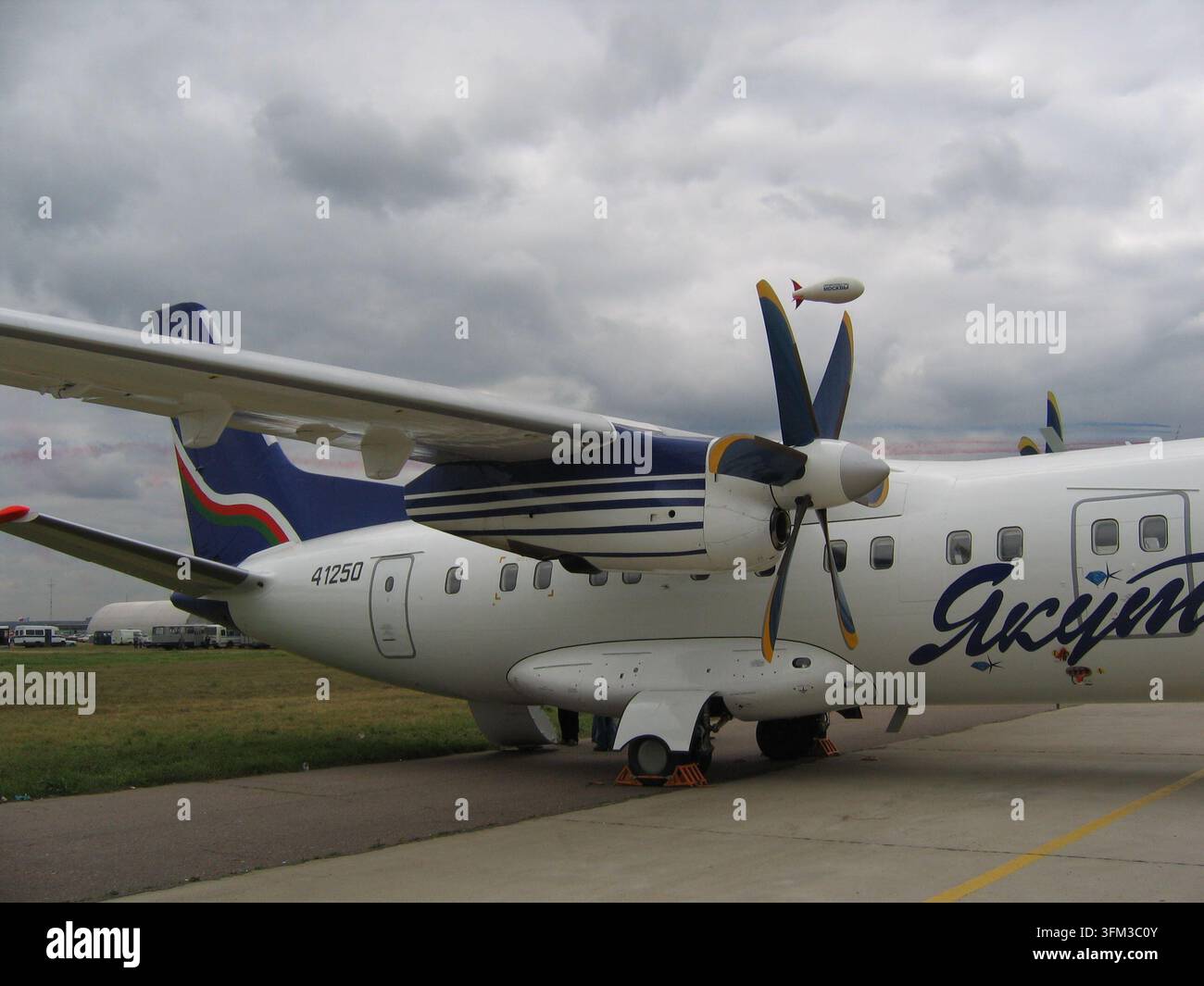 Antonow An-140 – MAKS 2005 Stockfoto