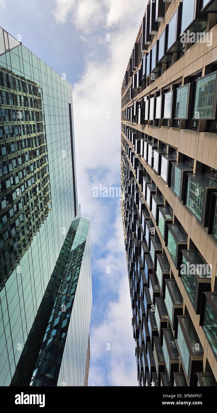 Skyscrappers - Smartphone-aufgenommenes Stockfoto
