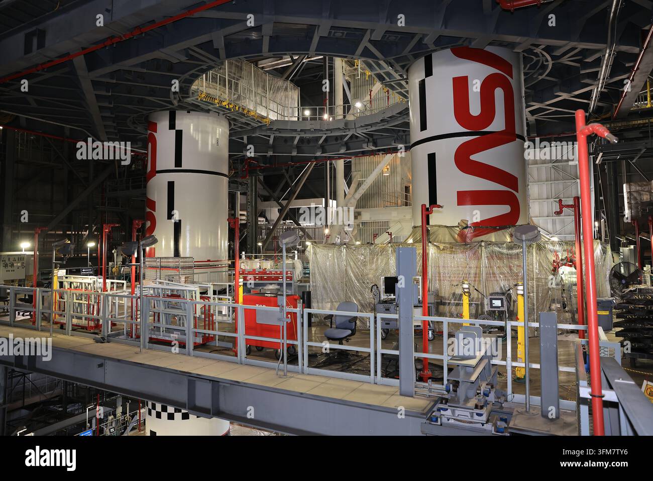 Artemis-III-Booster-Stapelung, Kennedy Space Center, Florida, 28. August 2026 Stockfoto