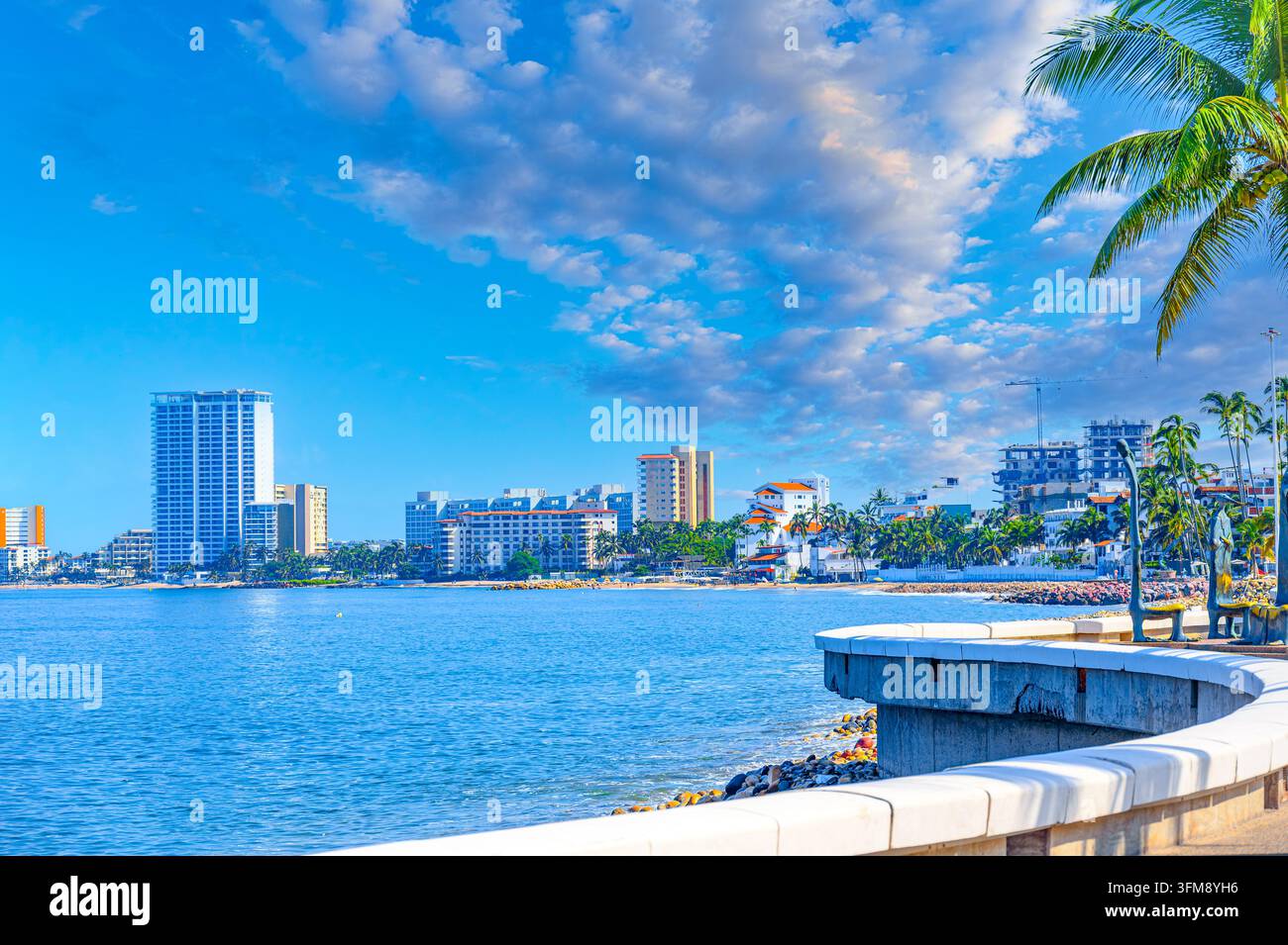 Stadtbild und Malecon in Puerto Vallarta, Mexiko Stockfoto