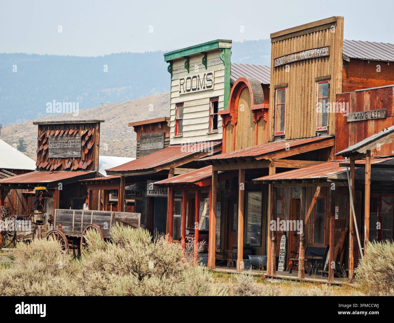 Deadman Junction Ranch, Kanada – 12. August 2026: Blick auf die Geisterstadt auf der Deadman Junction Ranch in Kanada Stockfoto