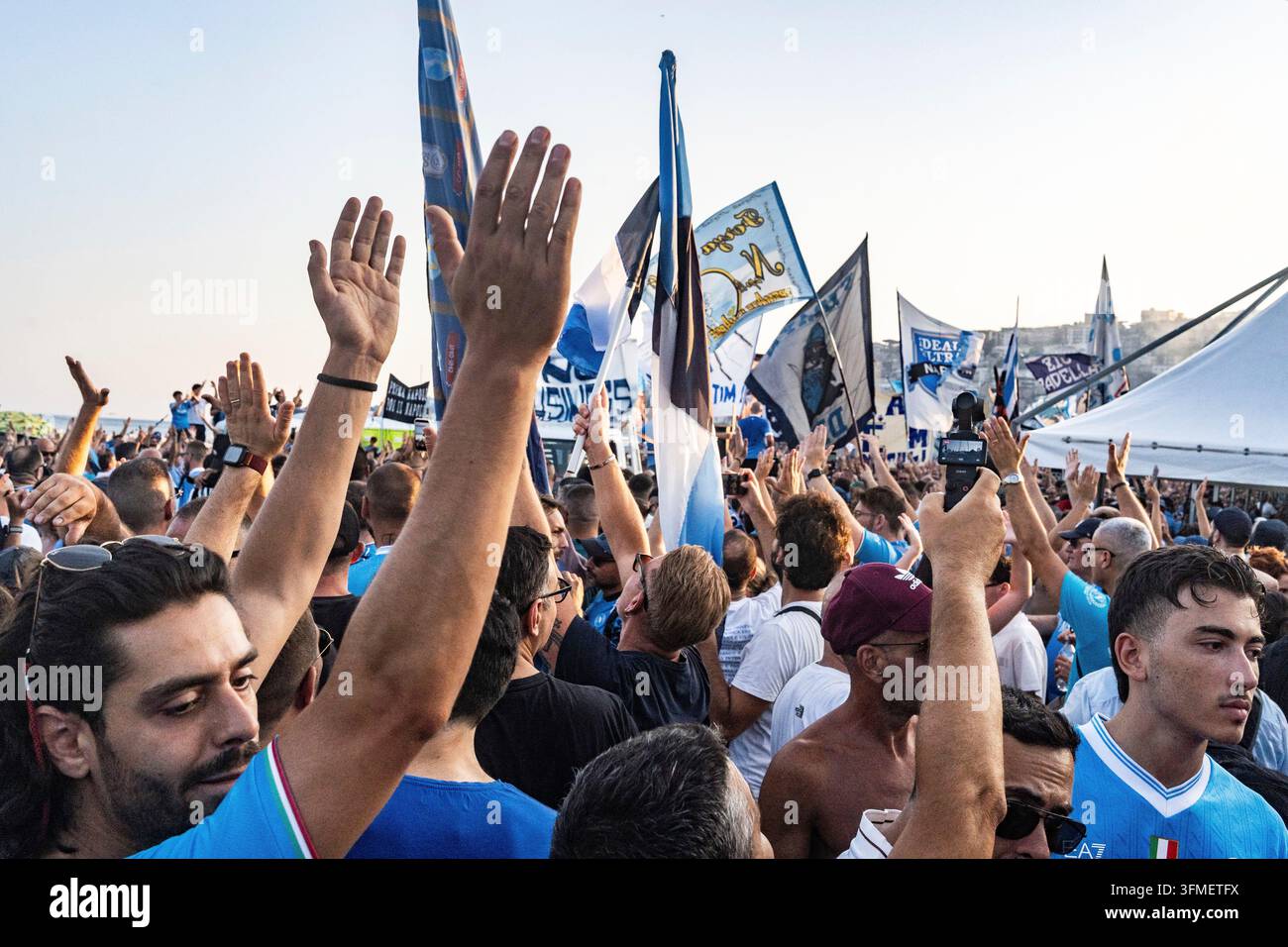 Neapel, Italien - 31. Juli 2026: Neapler Fans feiern 100 Jahre Neapler Fußballmannschaft, Neapel Stockfoto