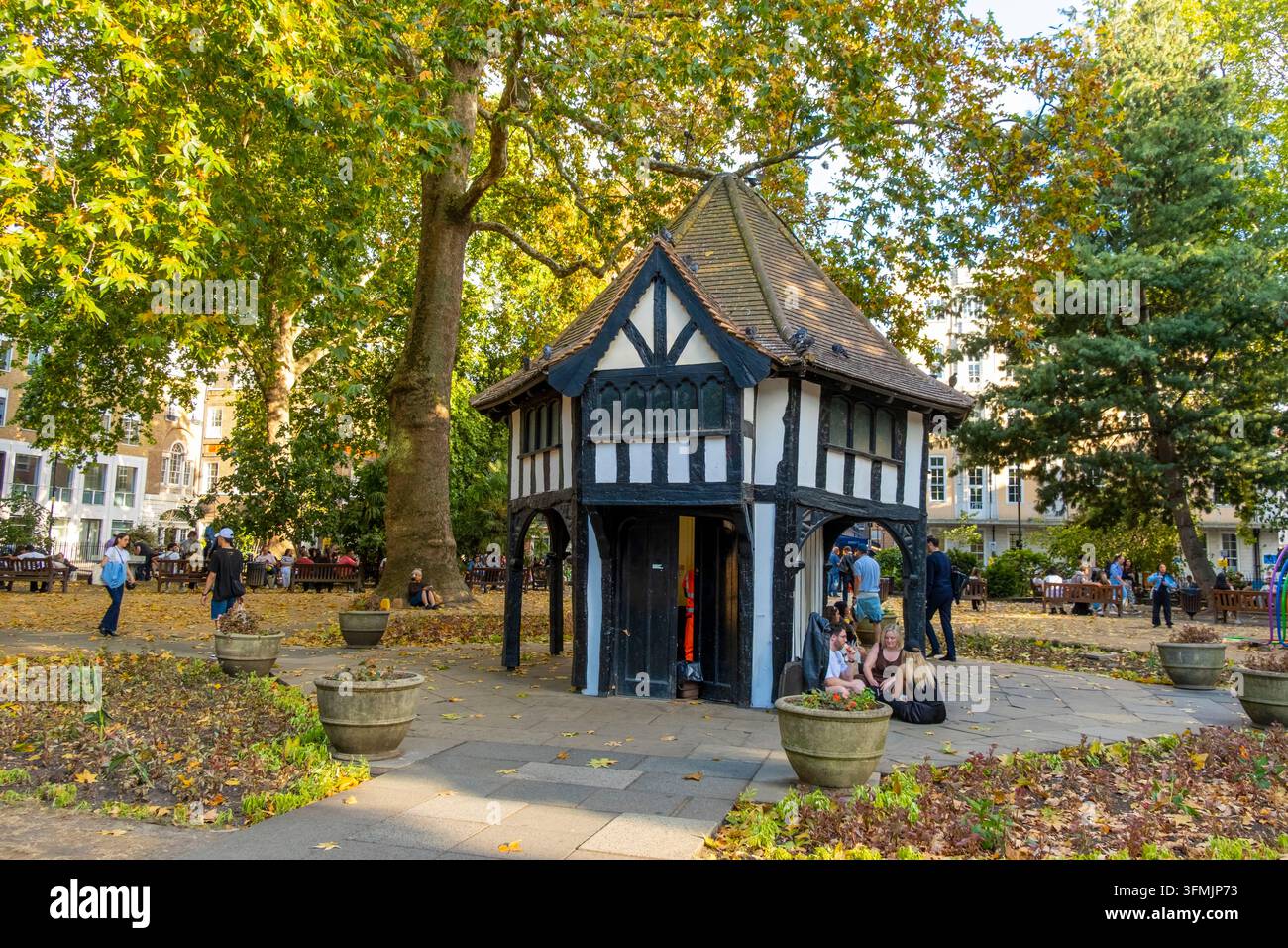 Vereinigtes Königreich, London, Soho-Bezirk, Soho Square Garden Stockfoto