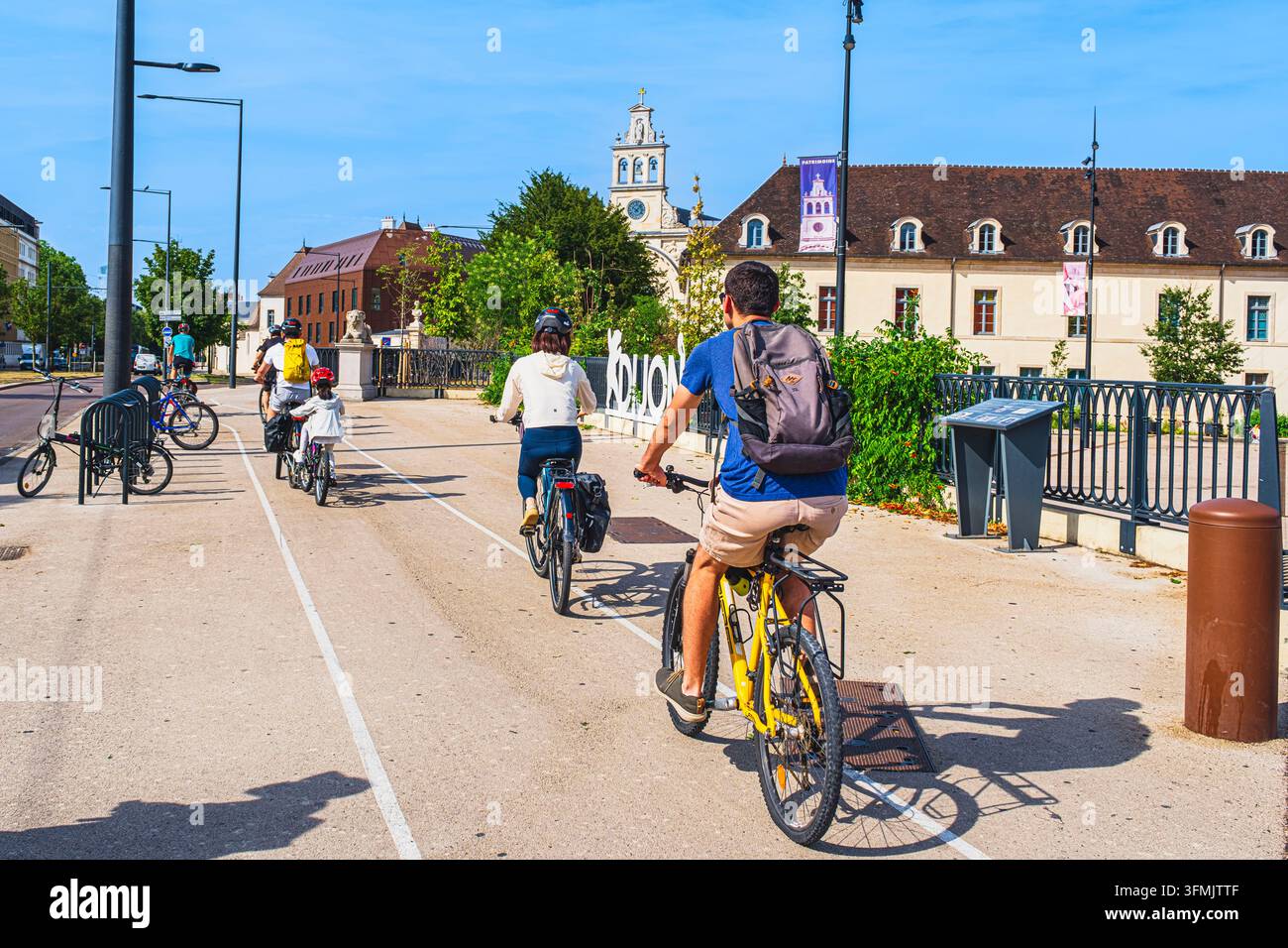 Frankreich, Côte d'Or, Dijon, Gebiet, das als UNESCO-Weltkulturerbe aufgeführt ist, Radweg vor der Internationalen Stadt der Gastronomie und des Weins Stockfoto
