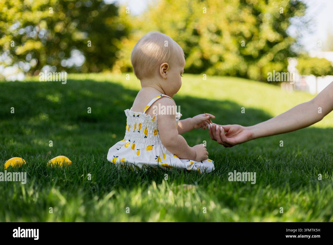 https://www.youtube.com/watch?v=rHre08wyN6M Stockfoto