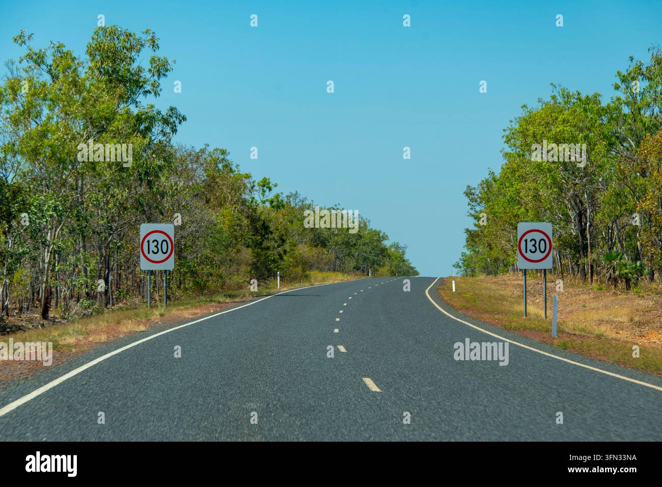 Arnhem Highway (Landesstraße 36) im Northern Territory – Australien Stockfoto