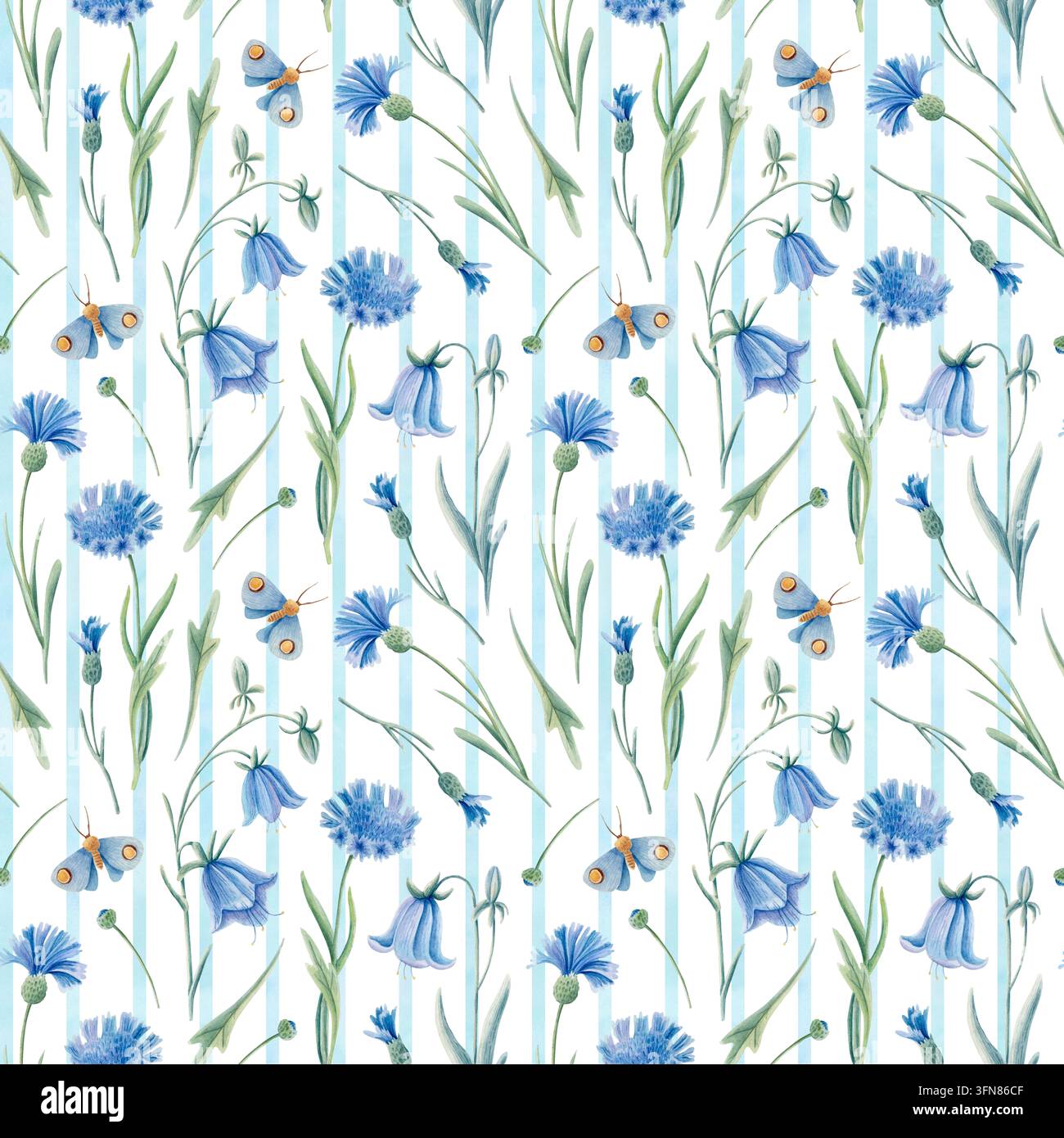Aquarell-Blumenmuster ohne Rand mit Glockenblumen, Kornblumen und Schmetterlingen. Handgezeichnetes Design mit blauen Wildblumen der Wiese. Stockfoto