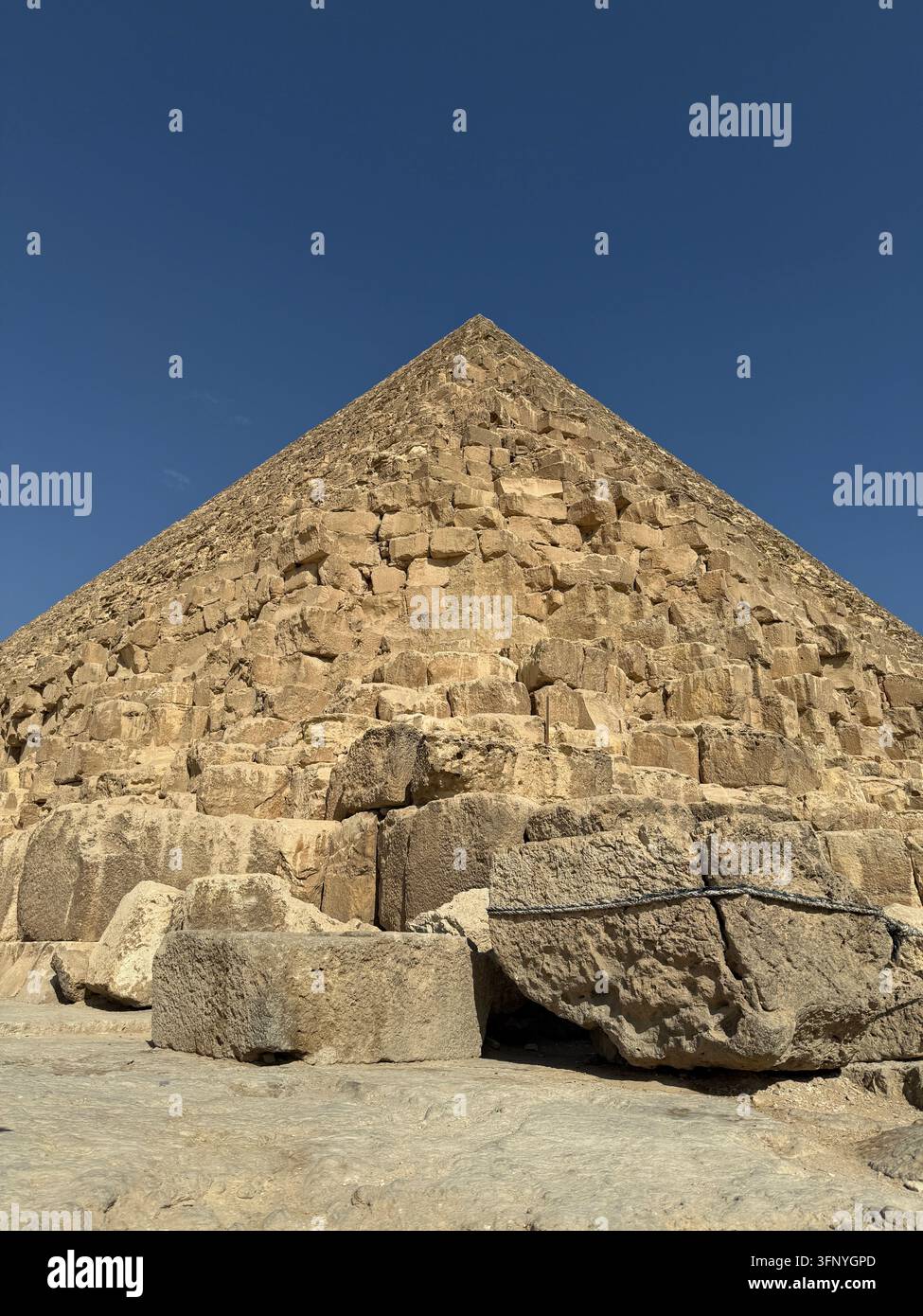 Panoramar Blick über die Großen Pyramiden und das Giza-Plateau in der Nähe von Kairo, Ägypten Stockfoto