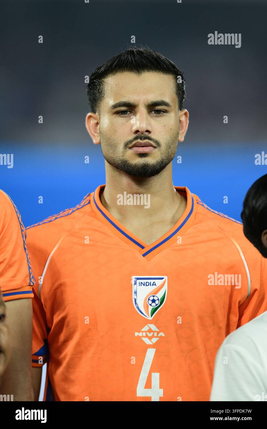 Internationales Freundschaftsspiel Indien gegen Uruguay, FIFA-Freundschaftsspiel, Kalkutta, Indien, 6. Oktober 2026. Indien in orangefarbenem Trikot, Uruguay in hell Stockfoto