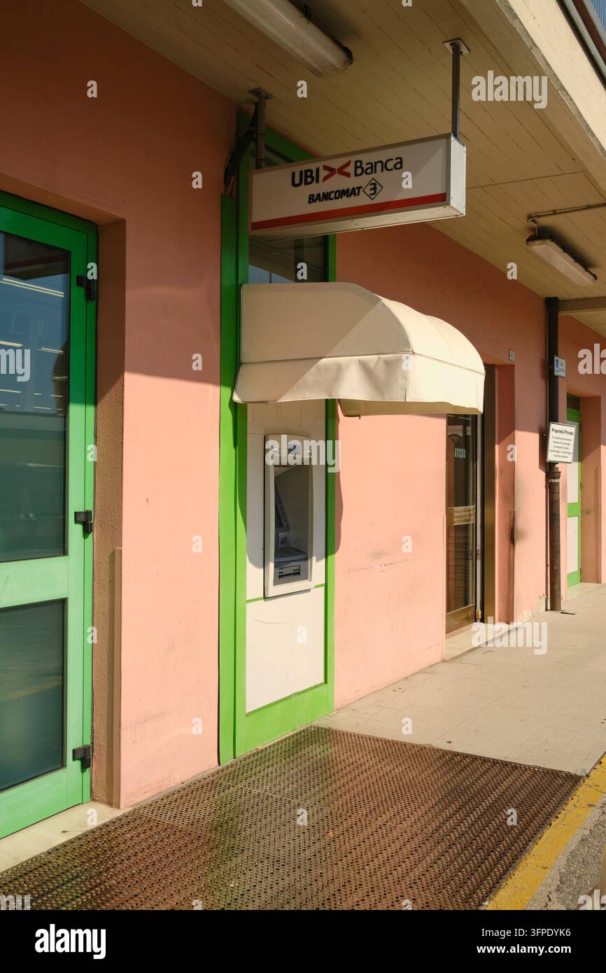 Geldautomat in Toscolano Maderno am Gardasee Stockfoto