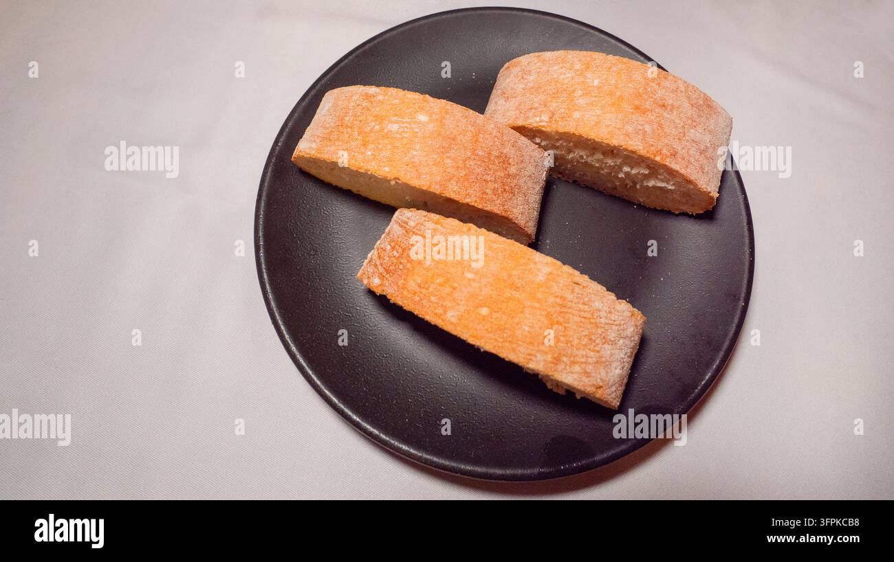 Weißbrot Weizenmehl Fertig zum Essen Service im Restaurant Stockfoto