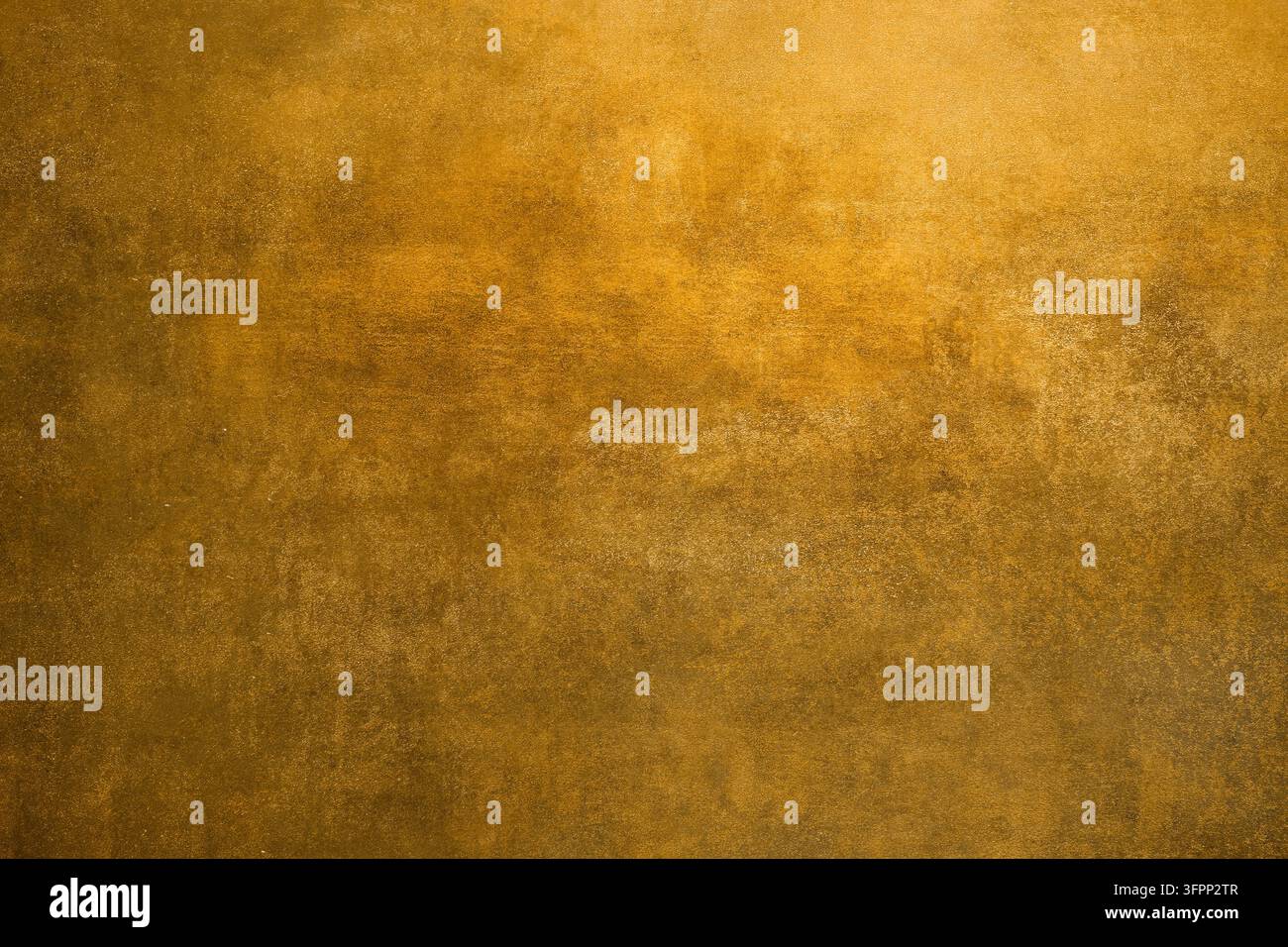 Goldfarbener Wandfliese mit Used-Look, Grunge-Hintergrund Stockfoto