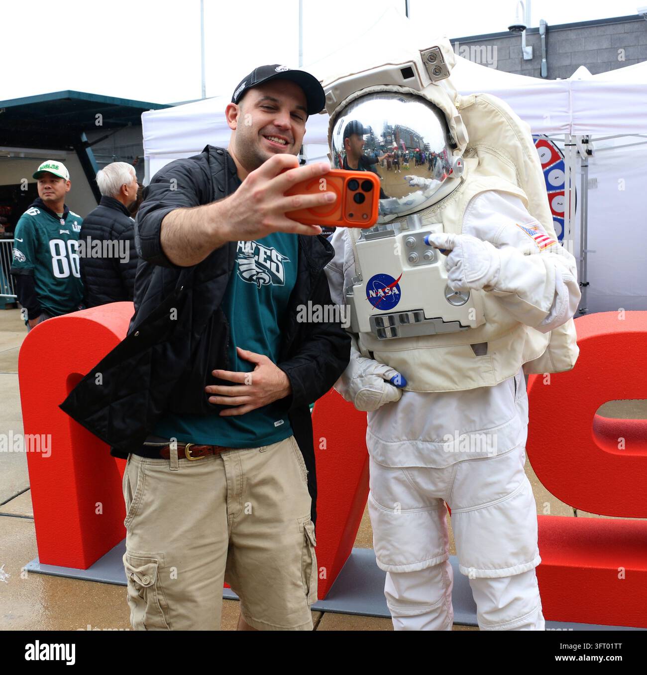 NASAs Inspirationstour im Lincoln Financial Field, Philadelphia, Pennsylvania, 4. Oktober 2026 Stockfoto