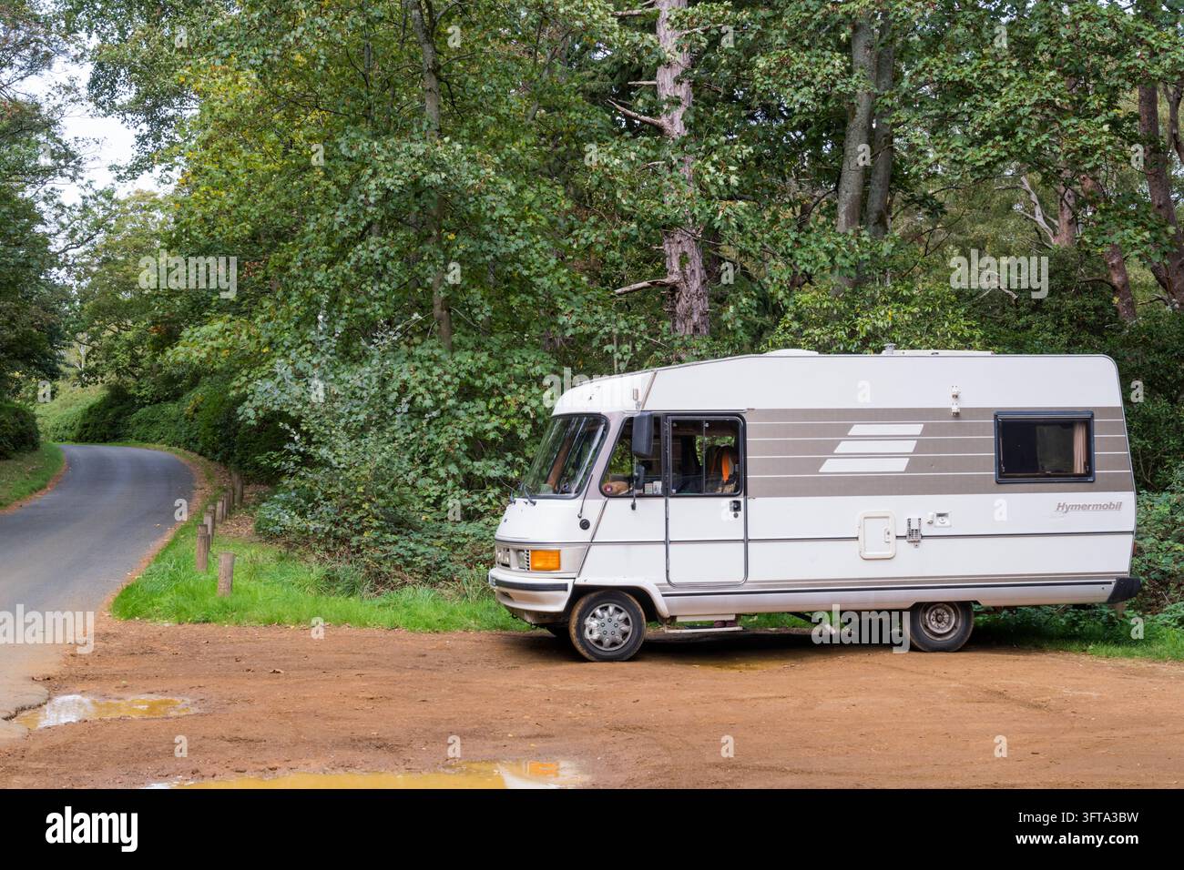 Ein Fiat Hymer Wohnmobil, das in Wolferton auf dem Anwesen Sandringham in Norfolk geparkt ist. Stockfoto