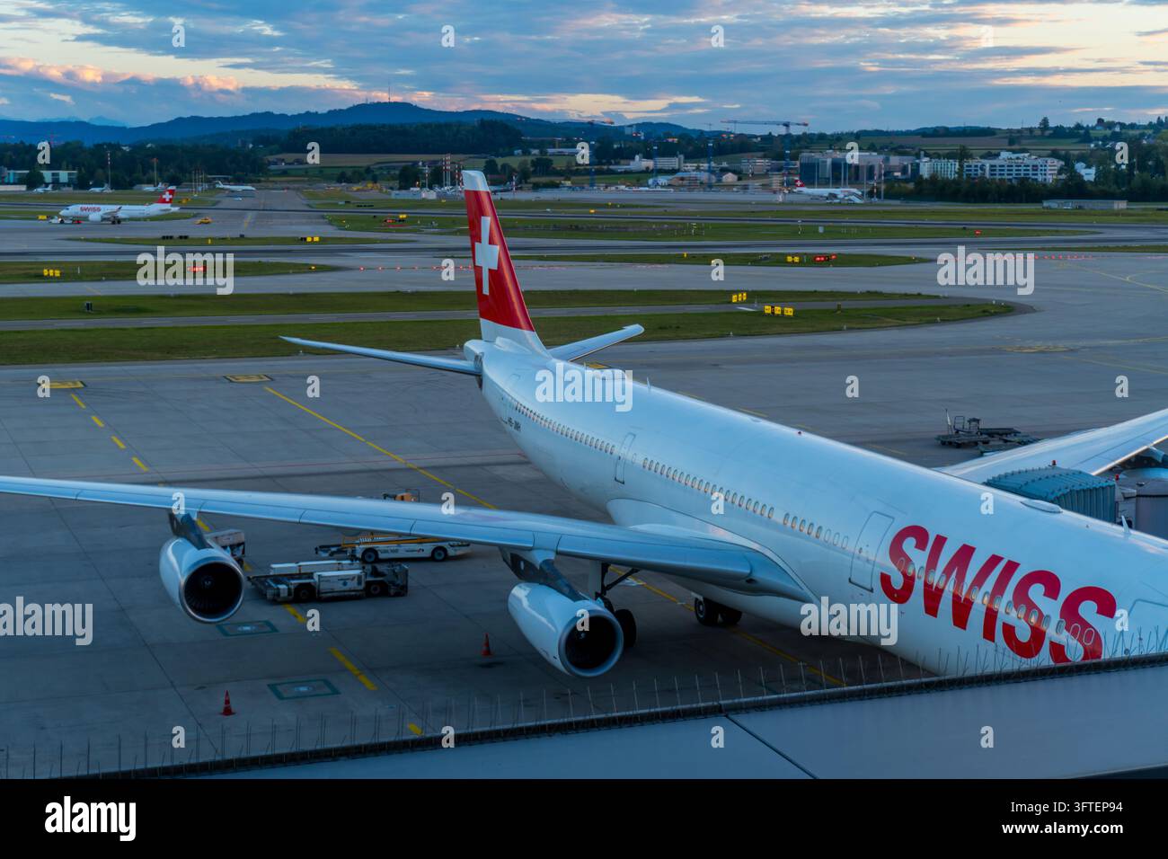 Zürich, Schweiz - 30. August 2026 - Schweizer Airbus A340 am Flughafen ZRH Stockfoto