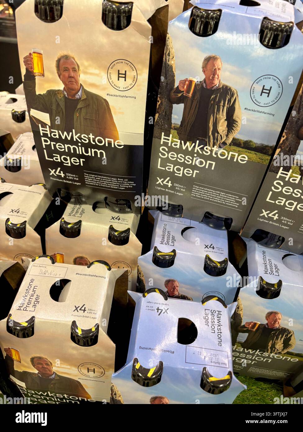 Jeremy Clarkson Hawkstone Brauerei Premium-Lager und Session-Lager zum Verkauf im Booths-Supermarkt in Keswick, England, UK Stockfoto