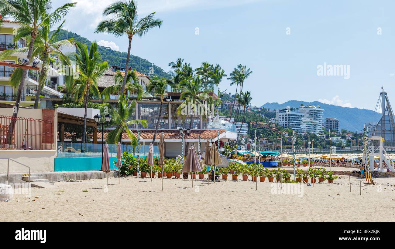 Strand- und Stadtbild in Puerto Vallarta, Mexiko Stockfoto
