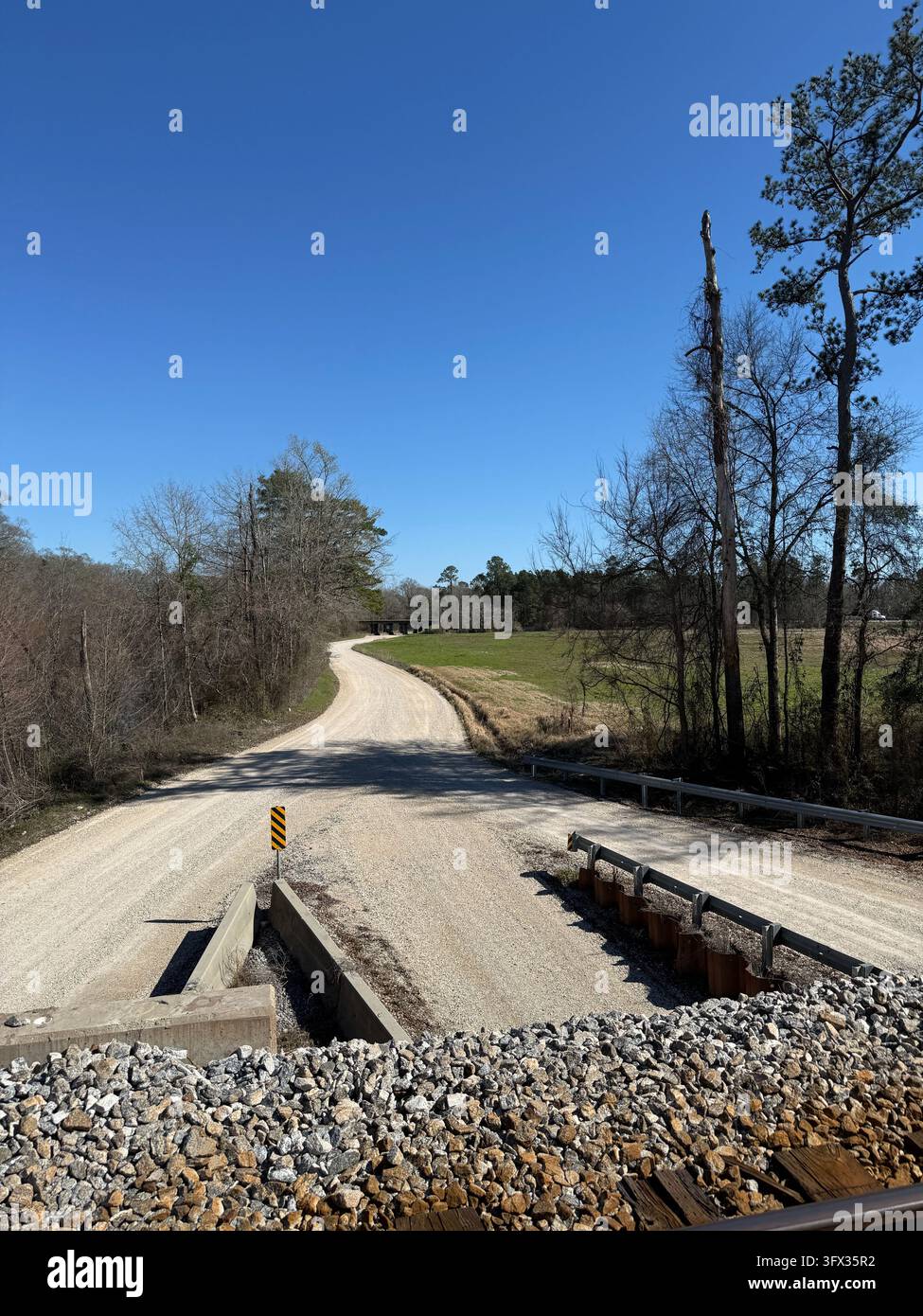 Drei Straßen münden in eine in Pearl River, LA - Smartphone-aufgenommenes Stockfoto