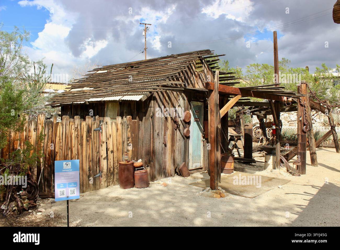 Werkzeughaus, Cabot's Pueblo Museum, Desert Hot Springs, Kalifornien Stockfoto