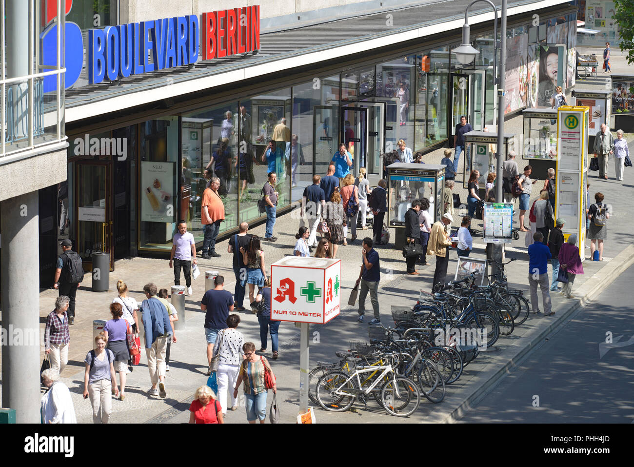 Boulevard Berlin, Schloßstraße, Steglitz, Berlin, Deutschland ... Boulevard Berlin, Schloßstraße, Steglitz, Berlin, Deutschland ...