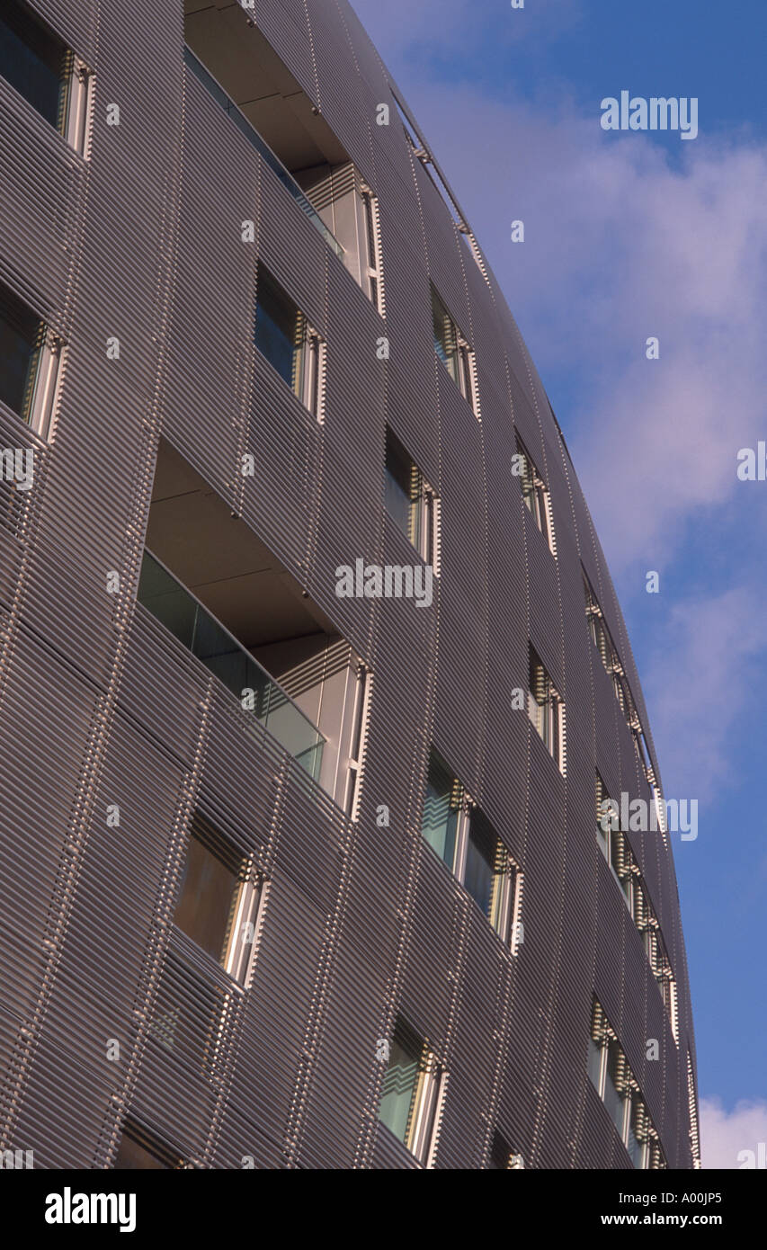 Albion Riverside Gebäude: kurvenreich, asymmetrische Halbmond von Glas und Aluminium (Architekt: Foster + Partners), London Stockfoto