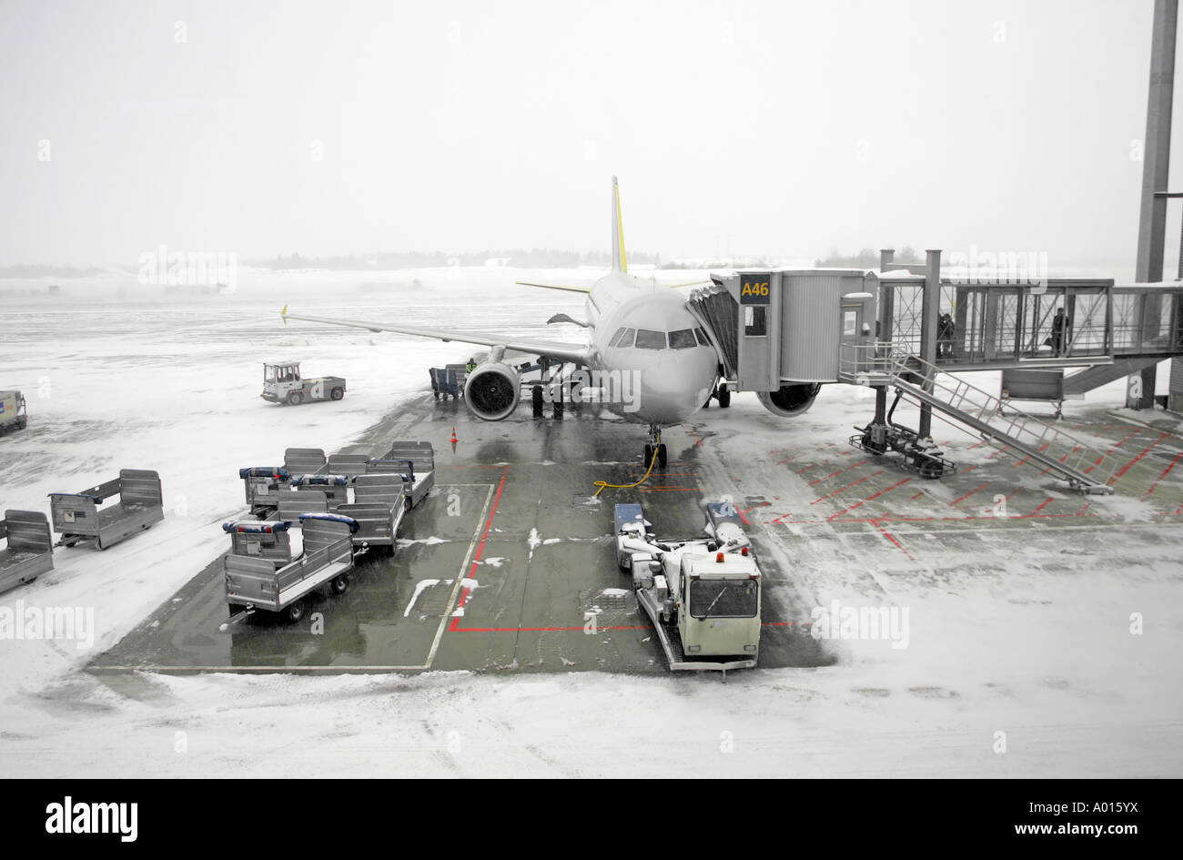 Schneebedeckte Flughafen Gardermoen, Oslo Stockfoto