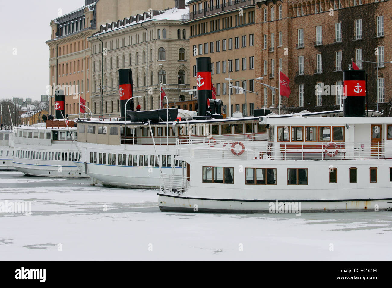 Lokale Fähren im Stadtzentrum von Stockholm Stockfoto