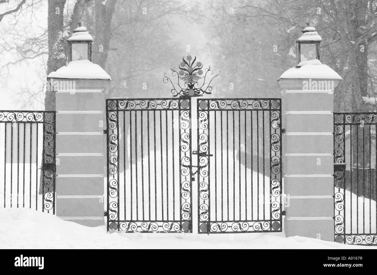 Schmiedeeisernes Tor Steninge Slot, Schweden Stockfoto