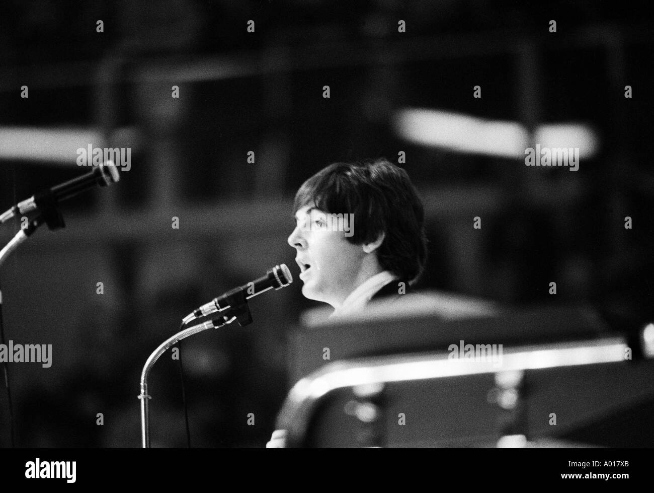 Schwarze Sanger Stockfotos Und Bilder Kaufen Alamy