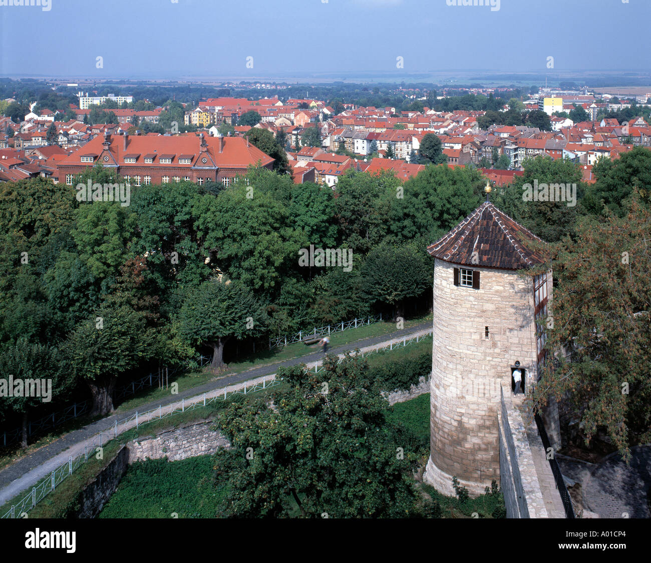 Stadtmauer Mit Wehrgang Und Hospitalturm in Mühlhausen (Thüringen) Stockfoto