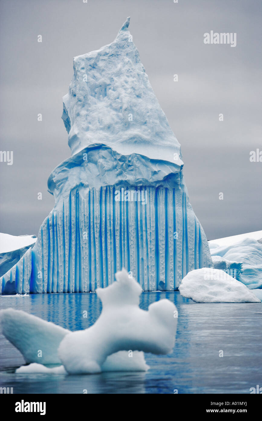 Eisberg-schöne farbige Eisberge in der Antarktis Stockfoto