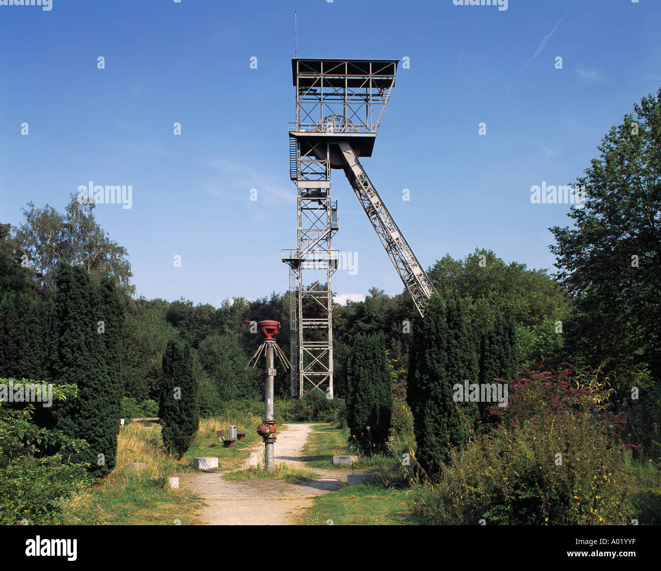 Kunstwald Teutoburgia Mit Foerderturm in Herne, Ruhrgebiet, Nordrhein-Westfalen Stockfoto