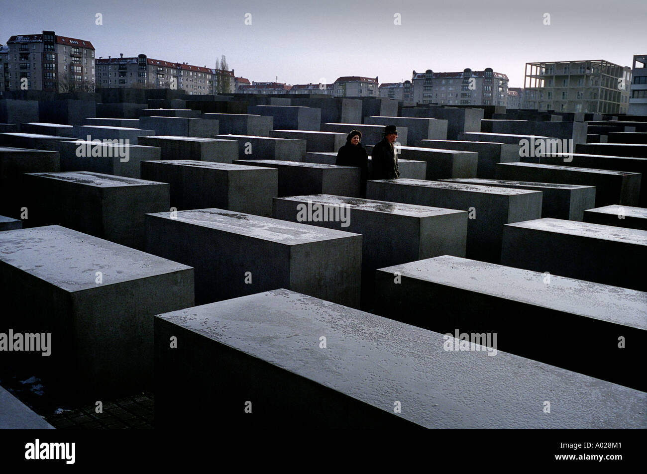 Berlin, Deutschland. Das Holocaust-Mahnmal von Peter Eisenmann auf die ehemalige No mans Land zwischen Ost- und West-Berlin. Stockfoto