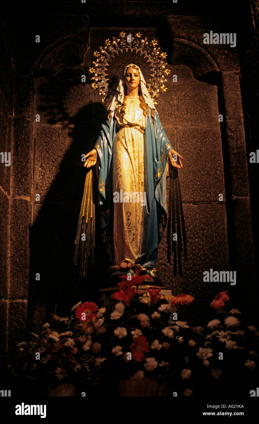Santiago De Compostela A Spanien den Statue der Jungfrau Maria im Inneren der Kathedrale Stockfoto