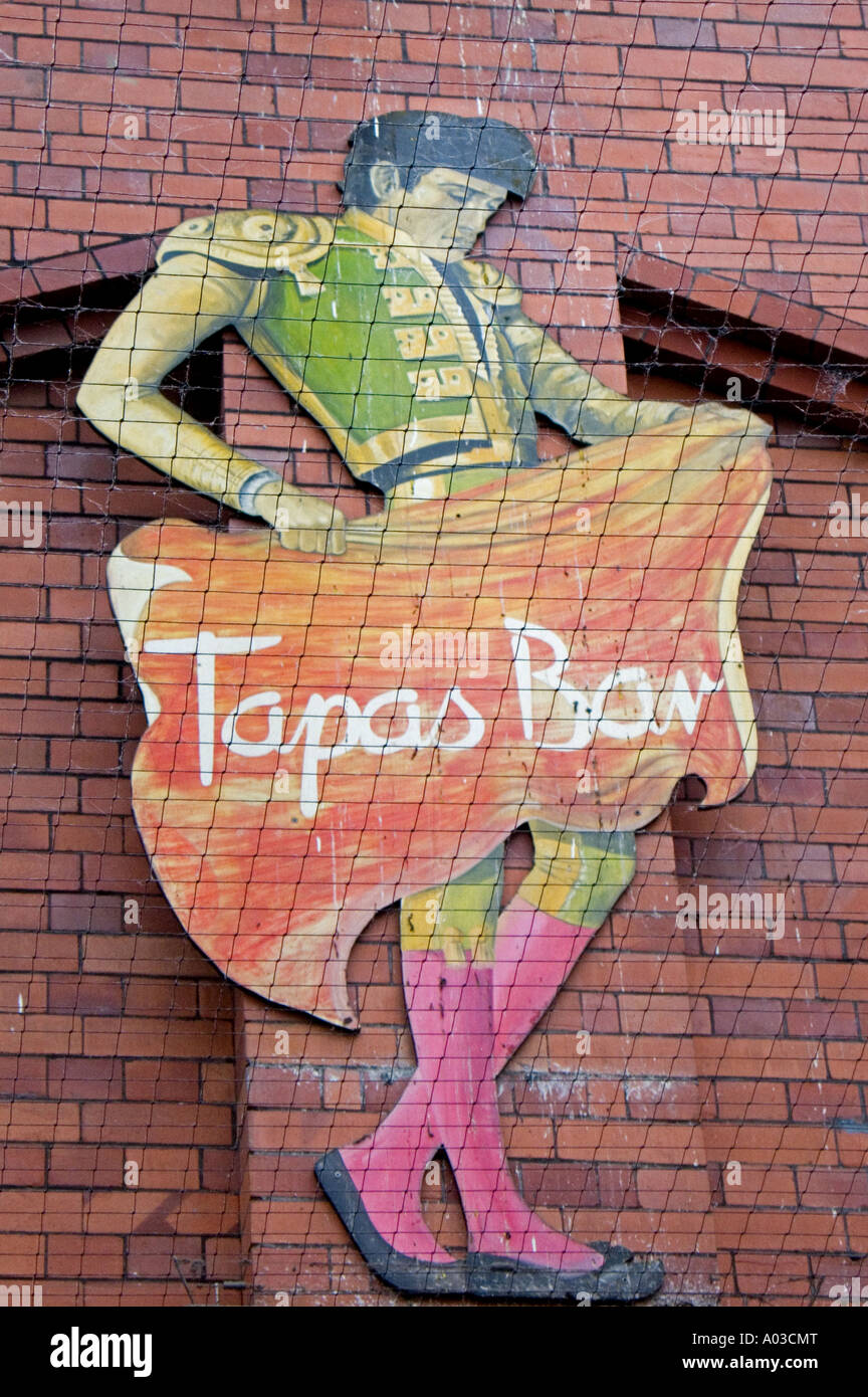 Matador auf Tapas-bar Zeichen, London, England, UK Stockfoto