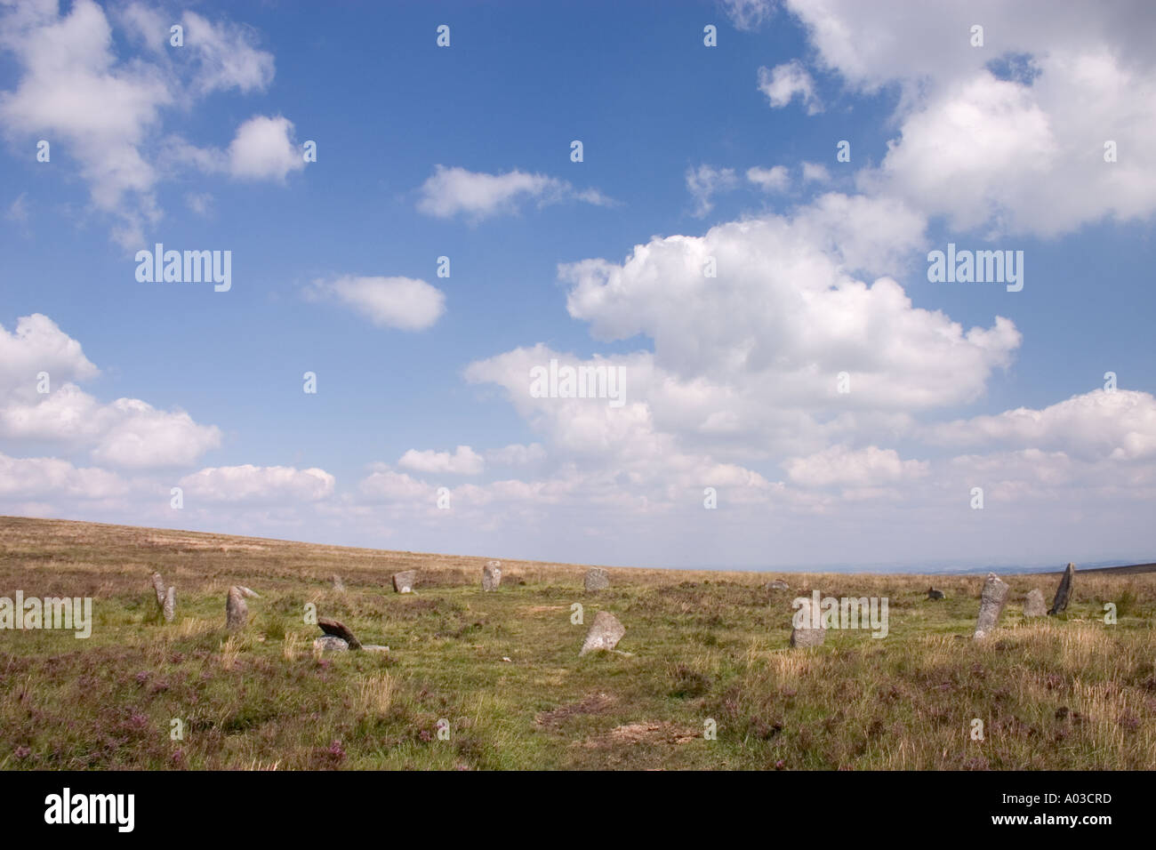 Weiße Moor Steinkreis in der Nähe von Little Hound Tor Stockfoto