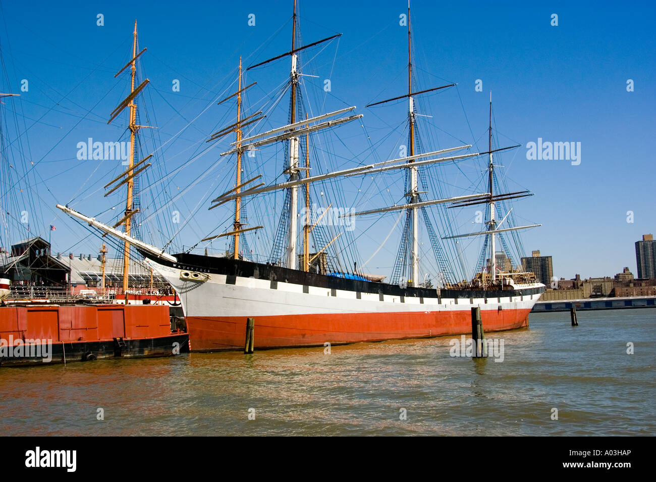 New York City New York South Street Seaport heute historische Schiff aus 1885 trug Jute aus Indien nach Schottland Stockfoto