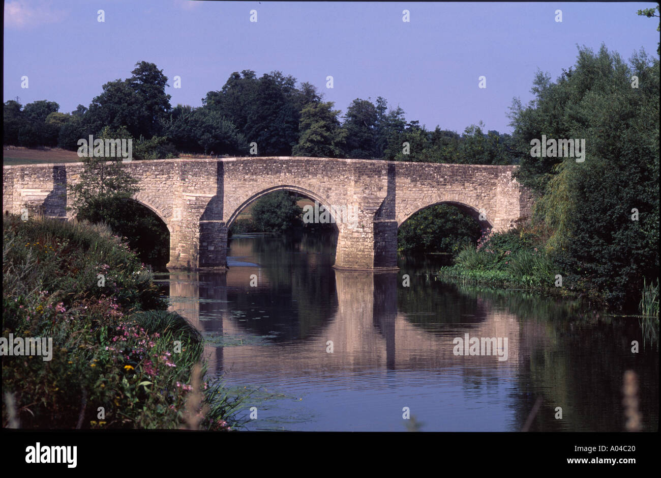 Brücke bei Teston Fluss Medway Kent UK Stockfoto