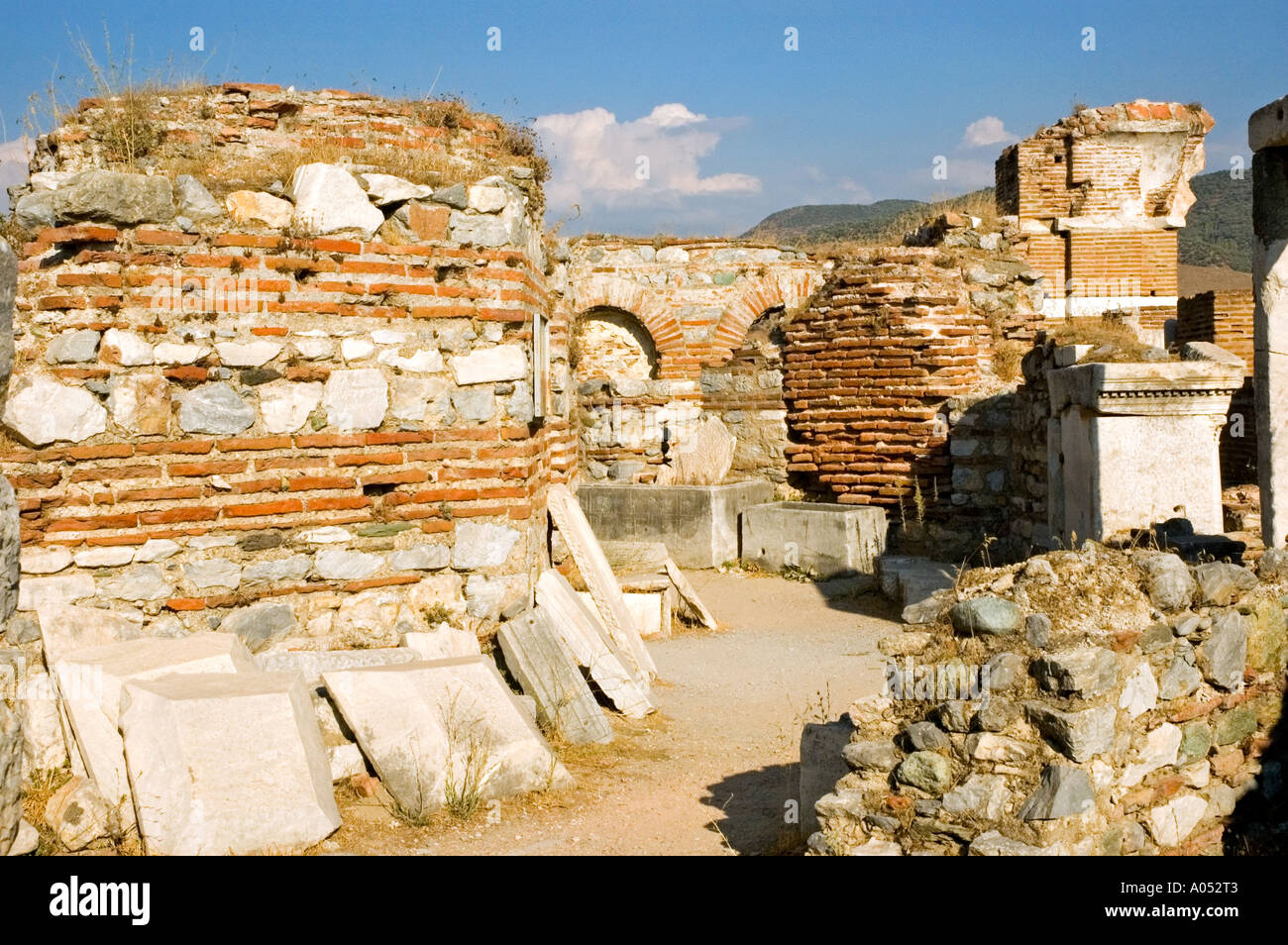 Eine alte alte raue Mauerwerk und Terracotta Ziegel Trockenmauer, Saint Johns Basilika, Selcuk, Türkei, Naher Osten. DSC 6843 Stockfoto