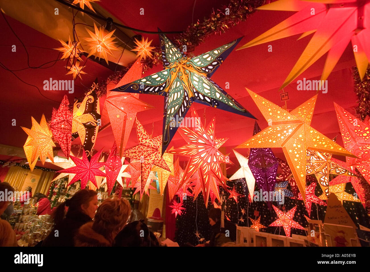 Berlin Gendarmenmarkt Weihnachtsmarkt Weihnachten Lampen Stockfoto