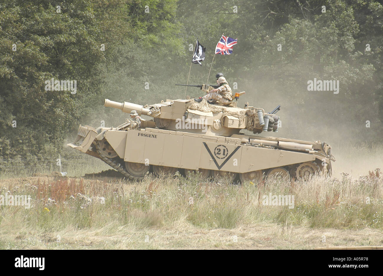 Kampfpanzer Challenger 1 ausgestattet mit Rückeschild auf der 2004 Krieg und Stück Messe West Malling Kent Stockfoto