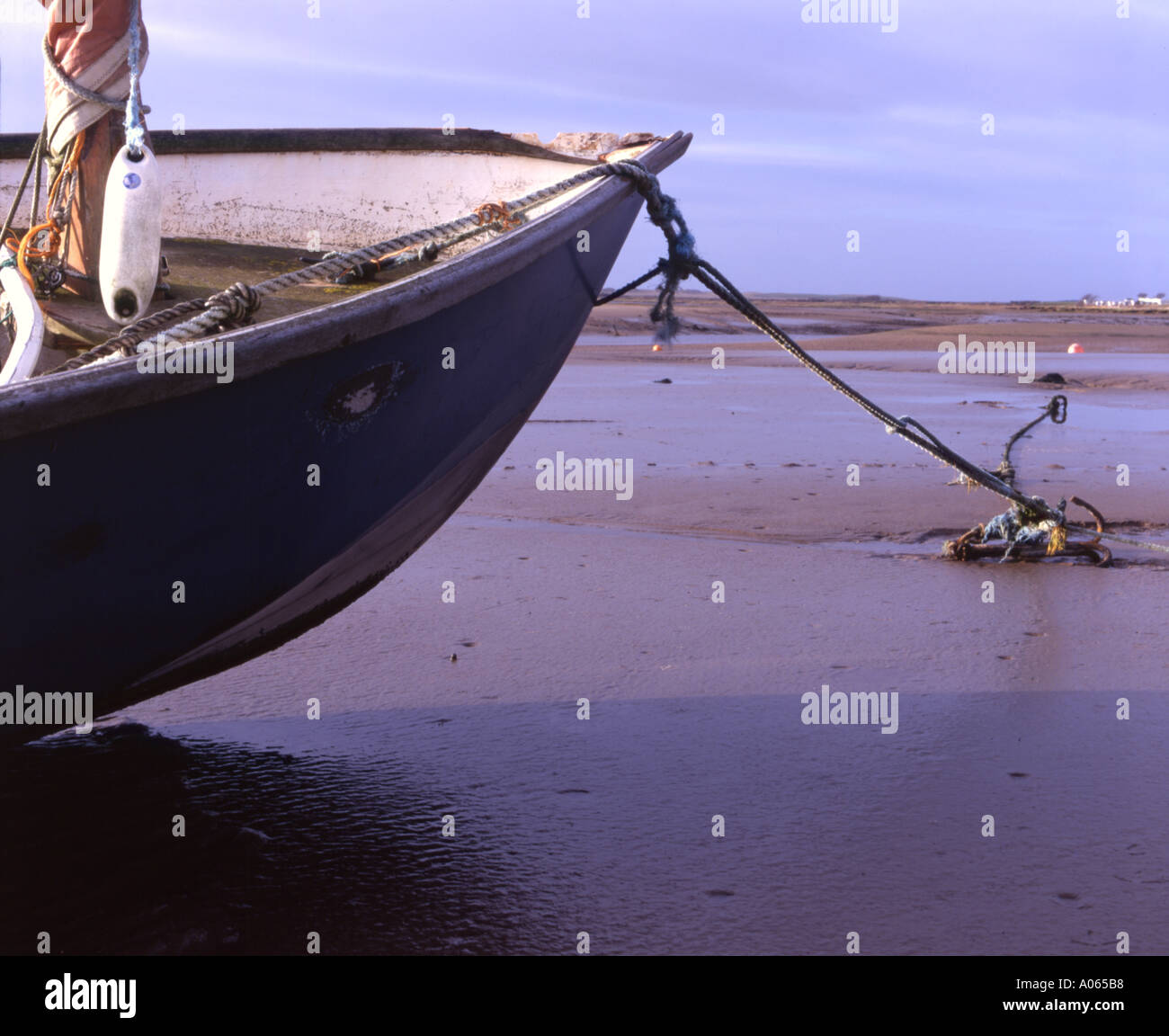 Boot am Strand Stockfoto