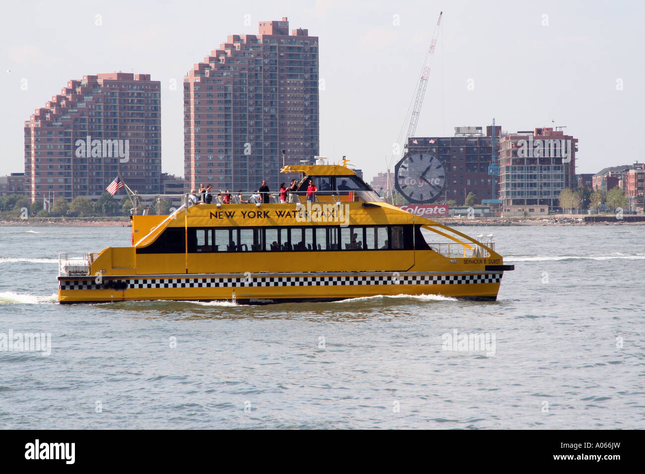 Wasser-Taxi auf dem Hudson River, Manhattan New York Stockfoto