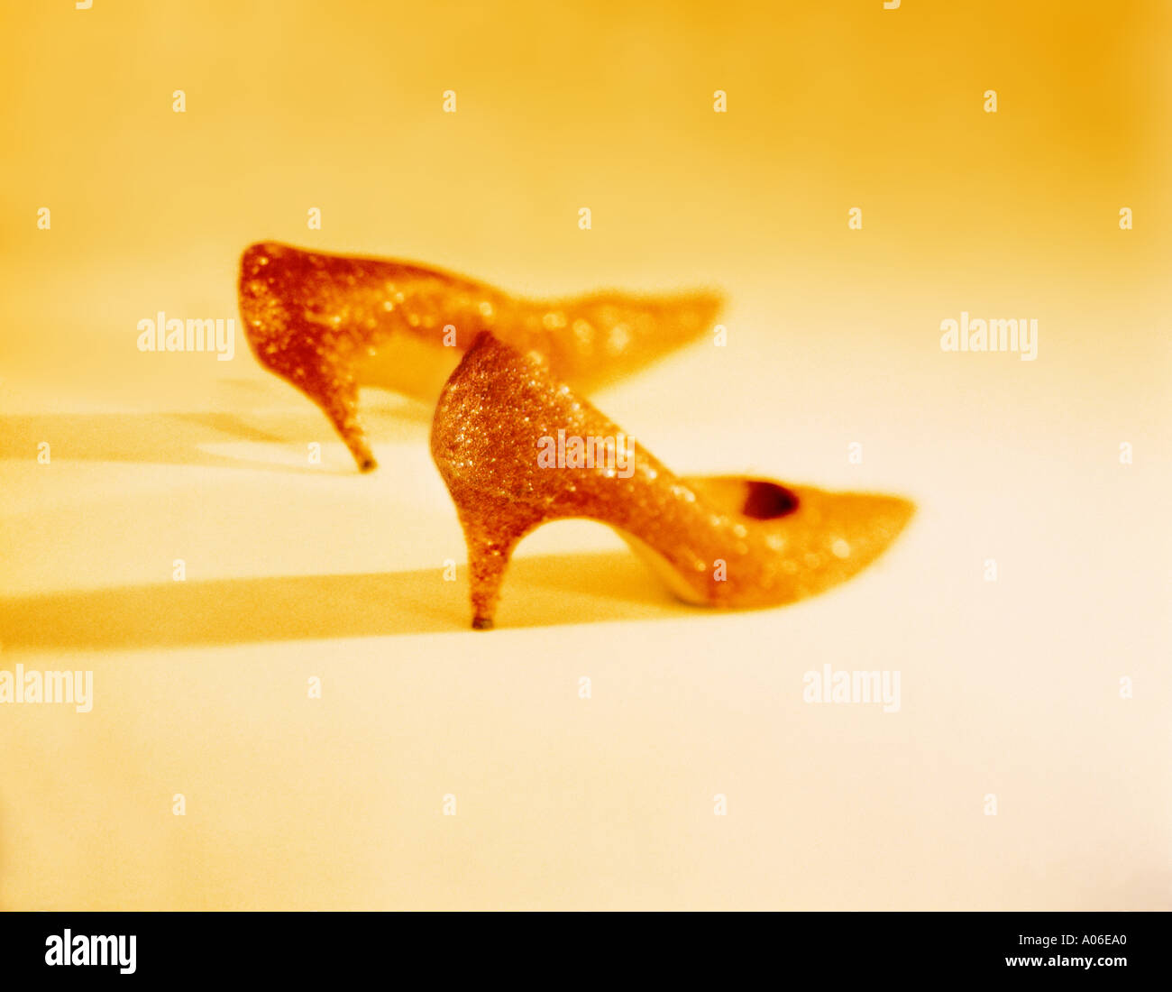 Orange hohe Stöckelschuhe Stockfoto