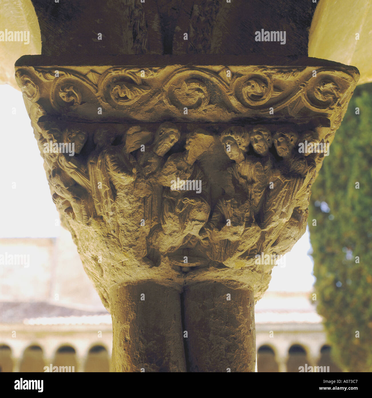 Romanische Hauptstadt Kreuzgang von Sto Domingo de Silos Burgos Spanien Stockfoto