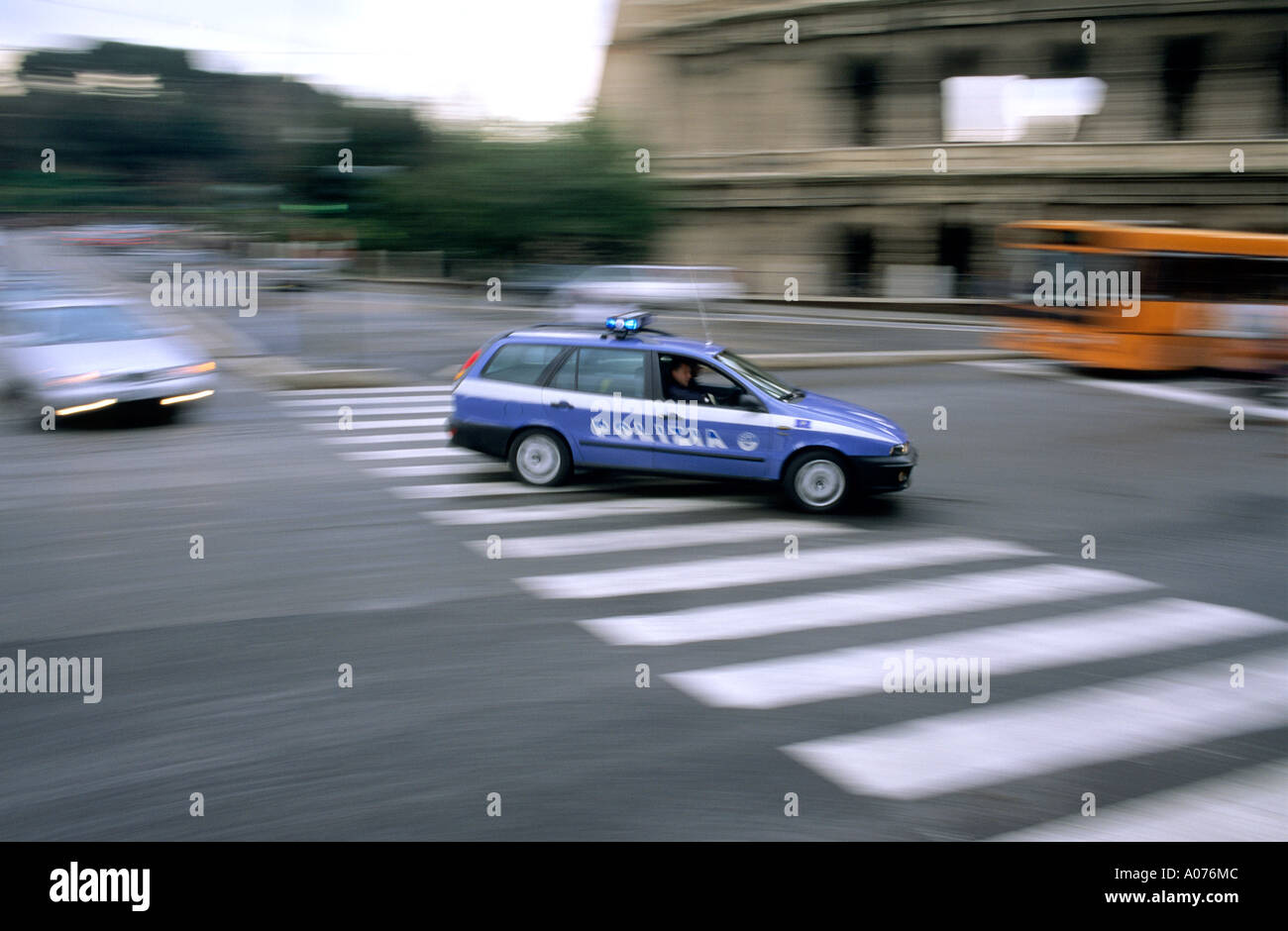 Eine italienische Polizei-Auto in Bewegung. Rom, Italien. Stockfoto