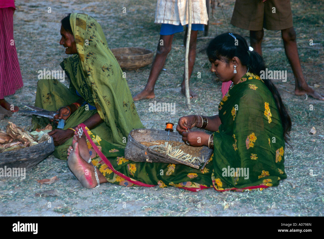 Indische Zigarette Stockfotos und -bilder Kaufen - Alamy